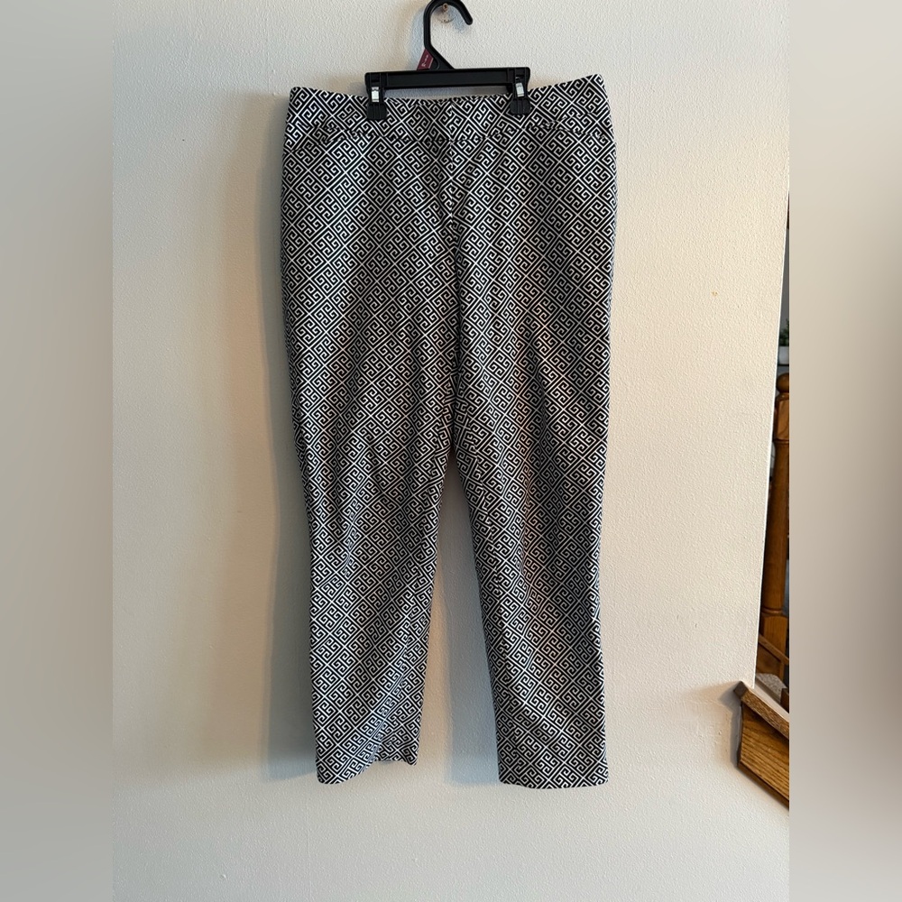 White House Black Market women's capris in a black and white geometric print